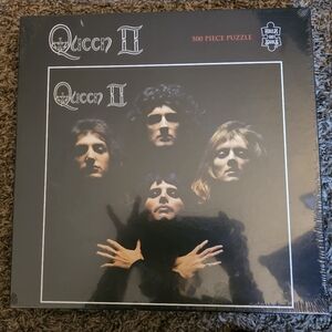 Brand New Unopened Queen Jigsaw Puzzle